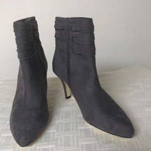 Liz Claiborne suade Ankle Boots